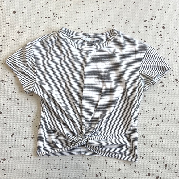 💘 LUSH - TAMARA CROPPED KNOT FRONT STRIPED KNIT TOP - Picture 1 of 5